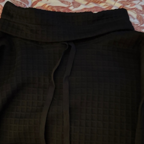 Max Studio Black Textured Pullover - Picture 3 of 4